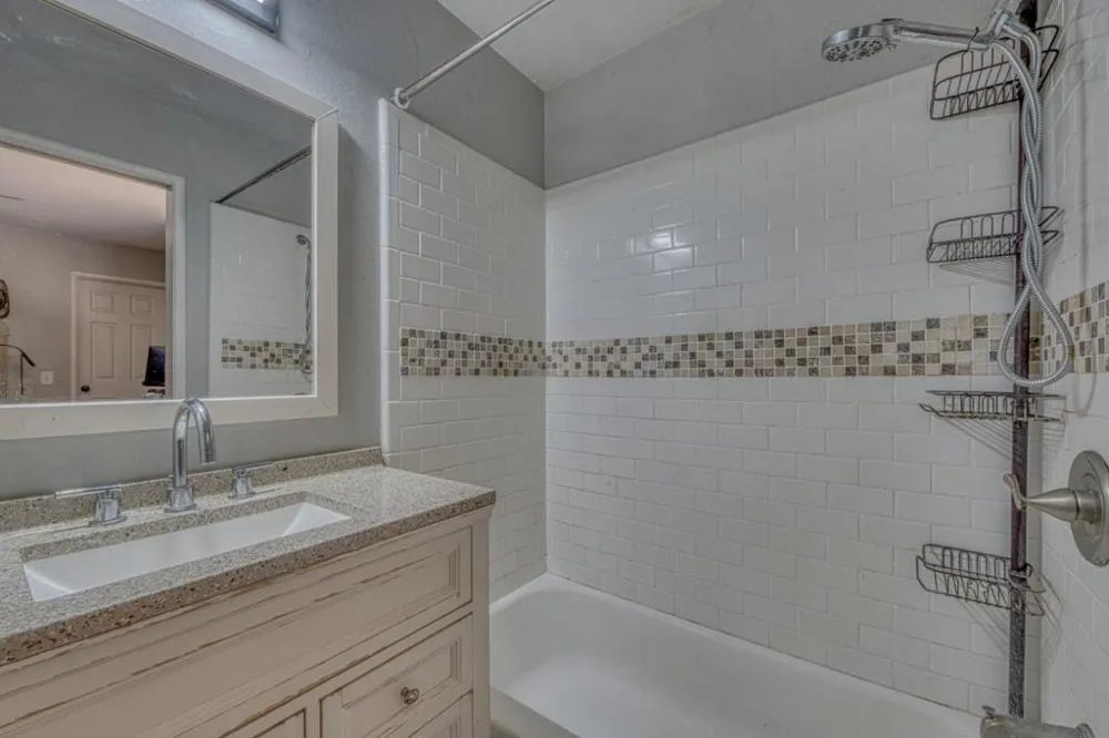 665 Paradise Road #B Salinas, CA 93907