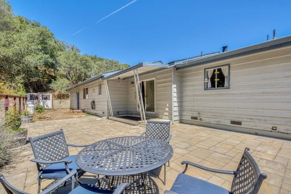 665 Paradise Road #B Salinas, CA 93907