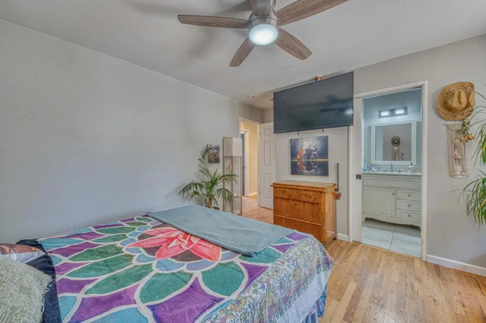 665 Paradise Road #B Salinas, CA 93907