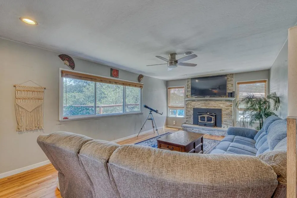 665 Paradise Road #B Salinas, CA 93907