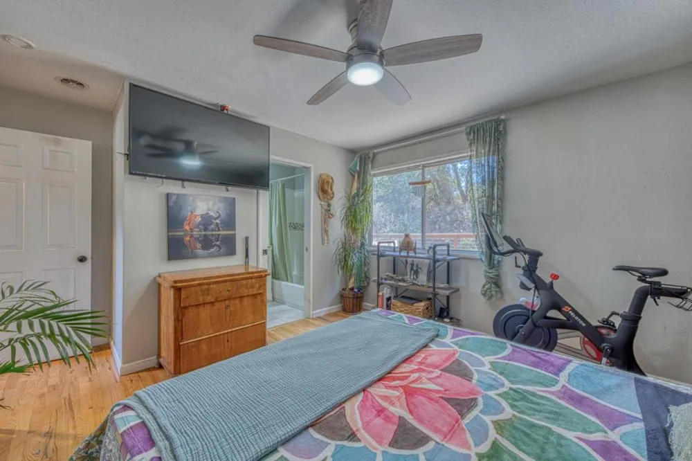 665 Paradise Road #B Salinas, CA 93907