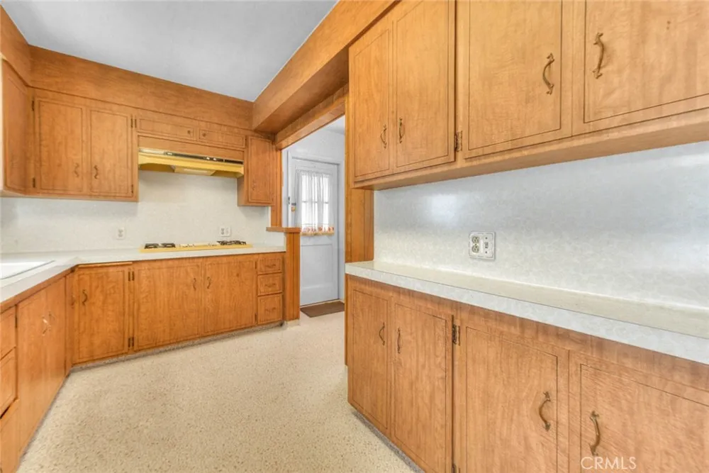 11161 Basye El Monte, CA 91731