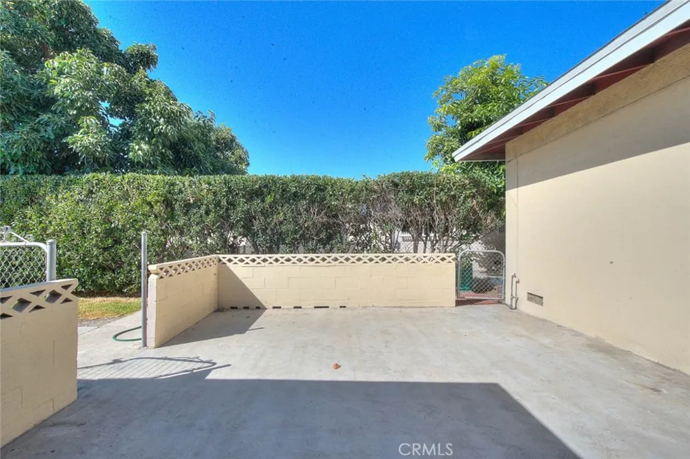 11161 Basye El Monte, CA 91731