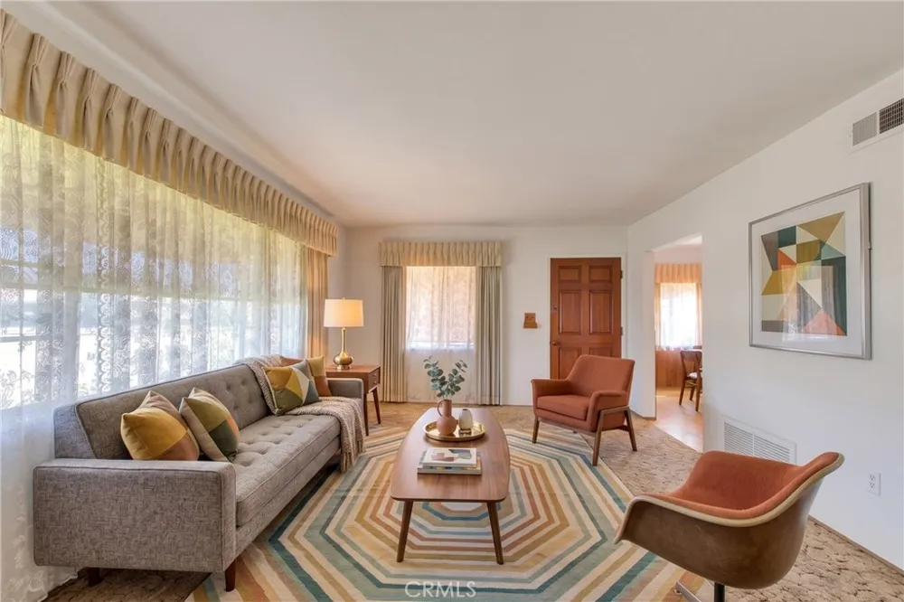 11161 Basye El Monte, CA 91731