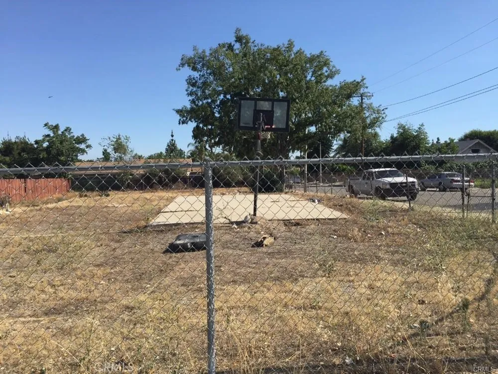 8169 9th Rancho Cucamonga, CA 91730