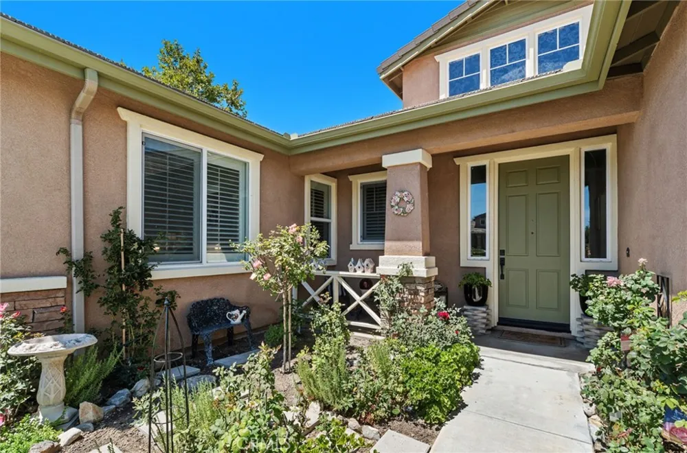 35597 Hawkeye Murrieta, CA 92563