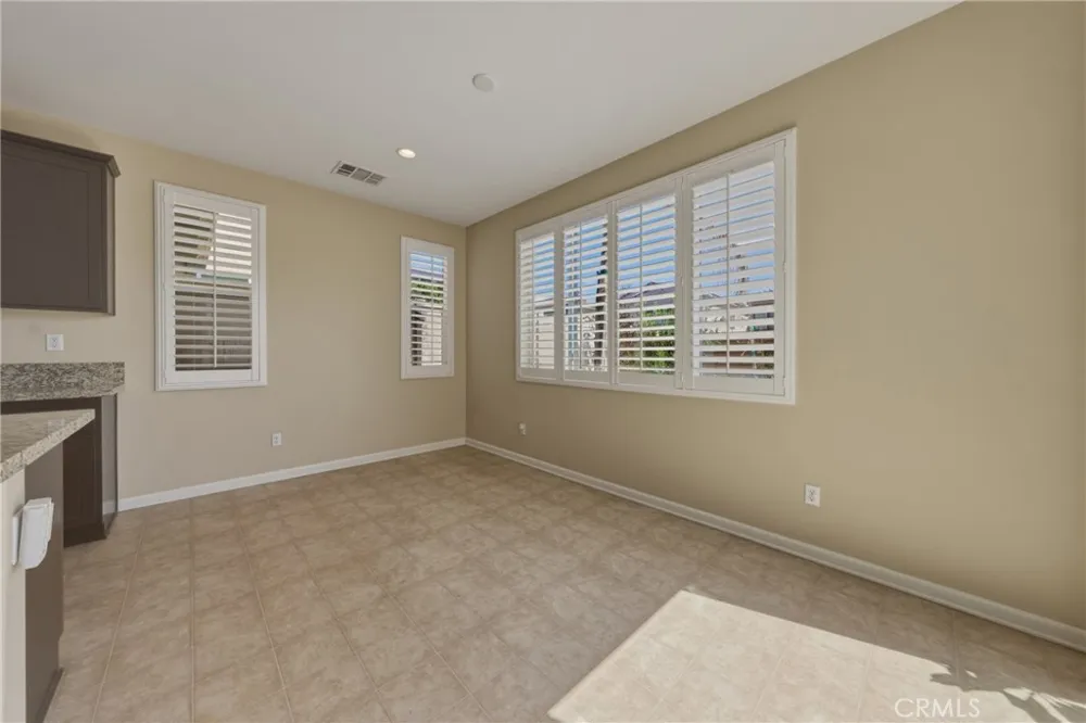 33795 King Yucaipa, CA 92399