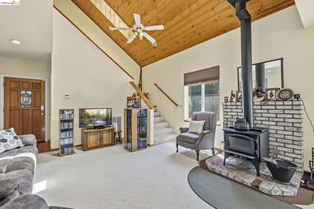 20610 Muheli Mi Wuk Village, CA 95346