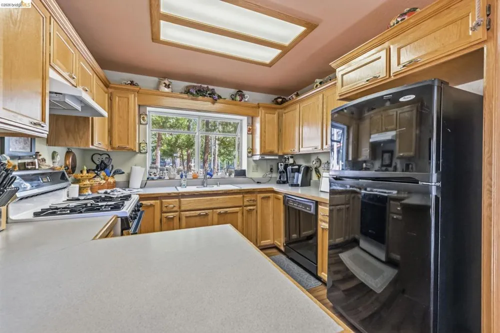 20610 Muheli Mi Wuk Village, CA 95346