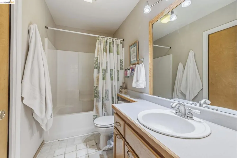 20610 Muheli Mi Wuk Village, CA 95346