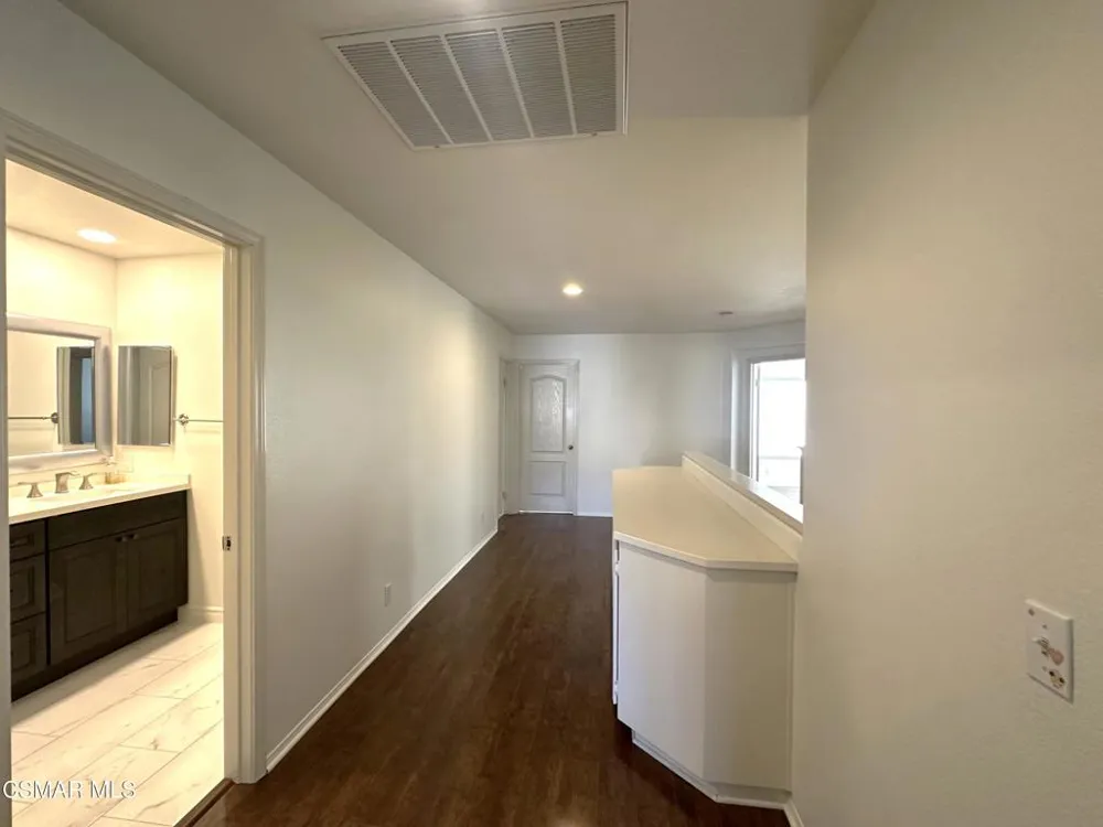 460 Fallbrook Avenue Newbury Park, CA 91320
