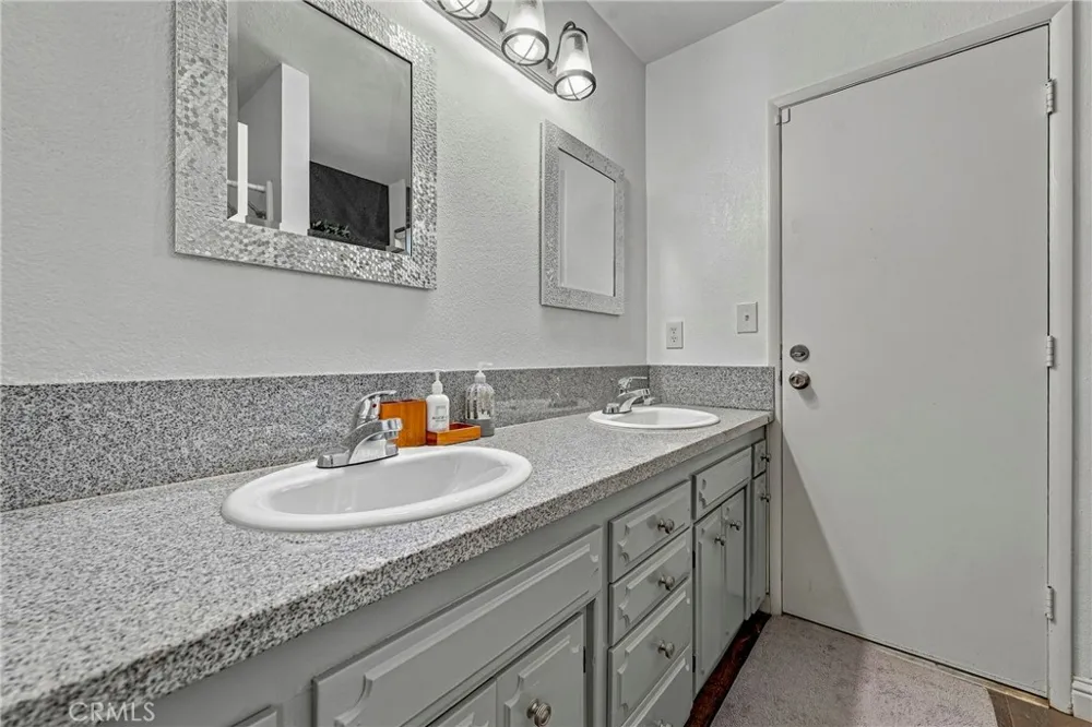 190 Kadota Atwater, CA 95301
