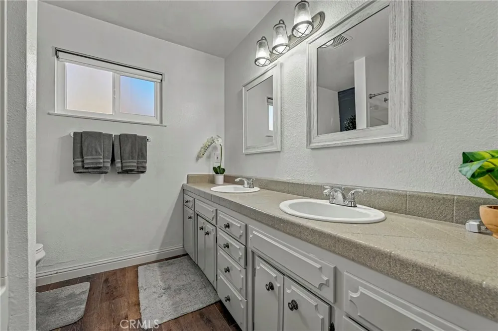 190 Kadota Atwater, CA 95301