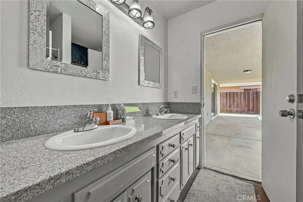 190 Kadota Atwater, CA 95301