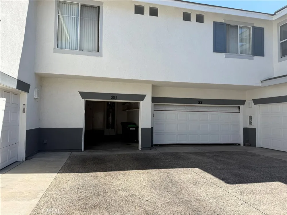 30 Carlsbad Lane Aliso Viejo, CA 92656