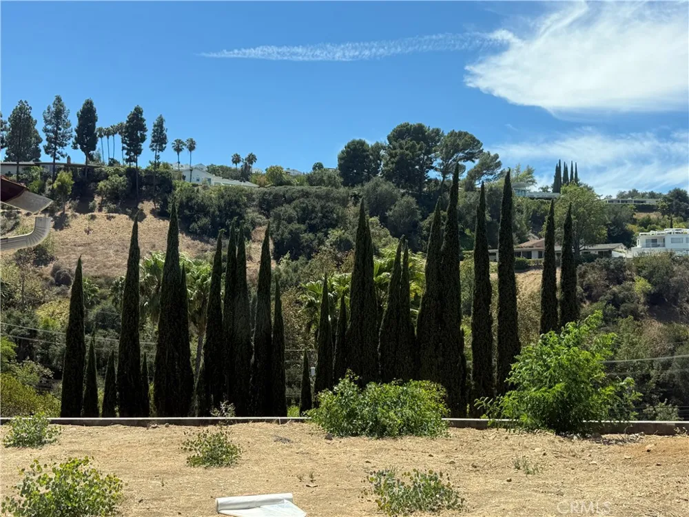11428 Dona Pegita Drive Studio City, CA 91604