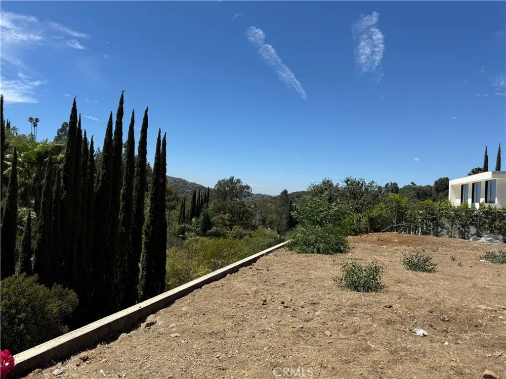 11428 Dona Pegita Drive Studio City, CA 91604