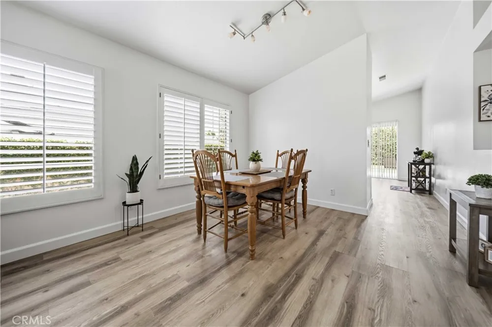 6631 Sasparilla Dr Simi Valley, CA 93063
