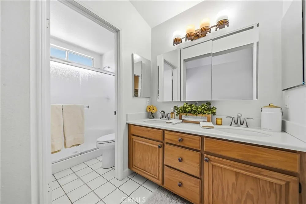 6631 Sasparilla Dr Simi Valley, CA 93063