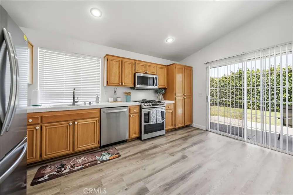 6631 Sasparilla Dr Simi Valley, CA 93063