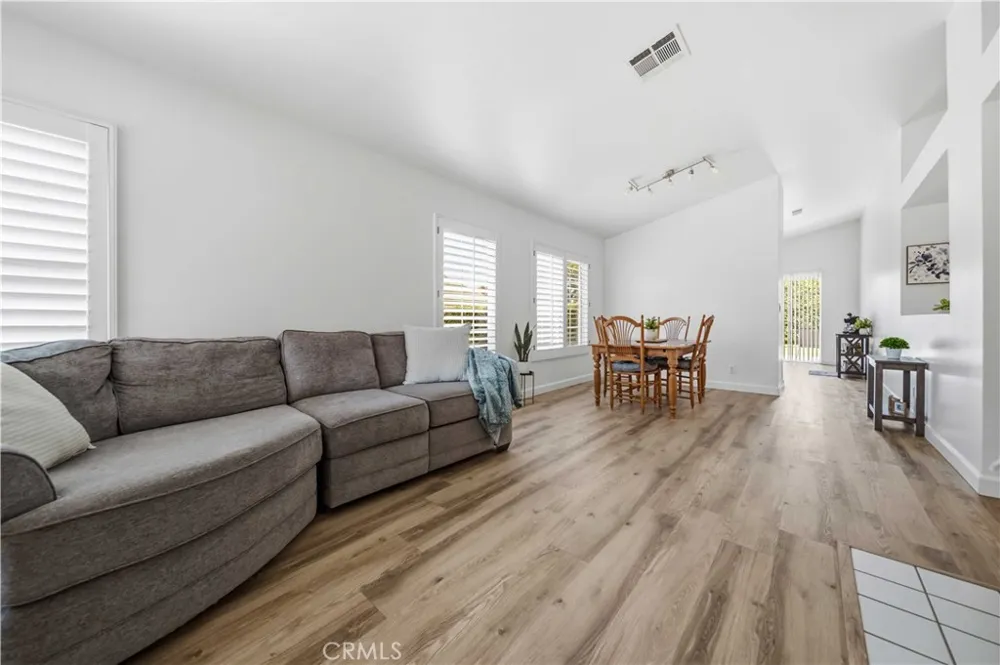 6631 Sasparilla Dr Simi Valley, CA 93063