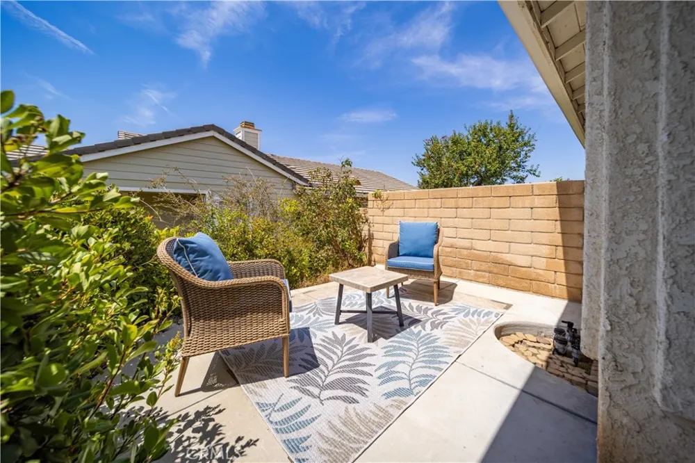 6631 Sasparilla Dr Simi Valley, CA 93063