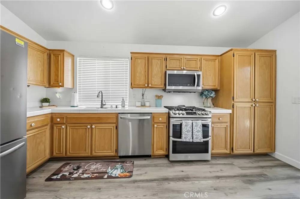 6631 Sasparilla Dr Simi Valley, CA 93063