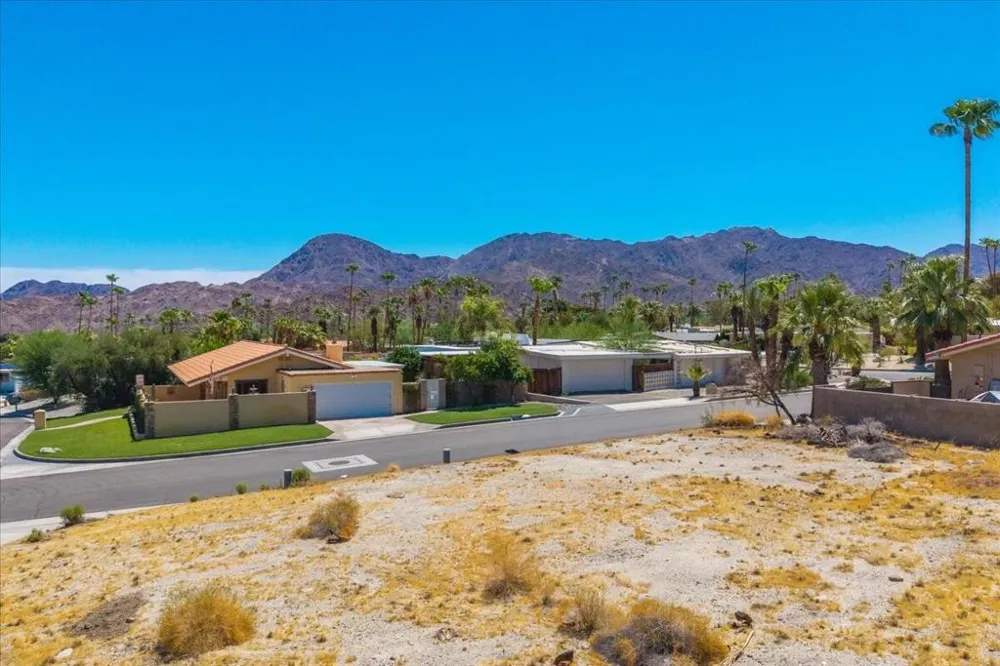 Sun & Moon Lane Palm Desert, CA 92260
