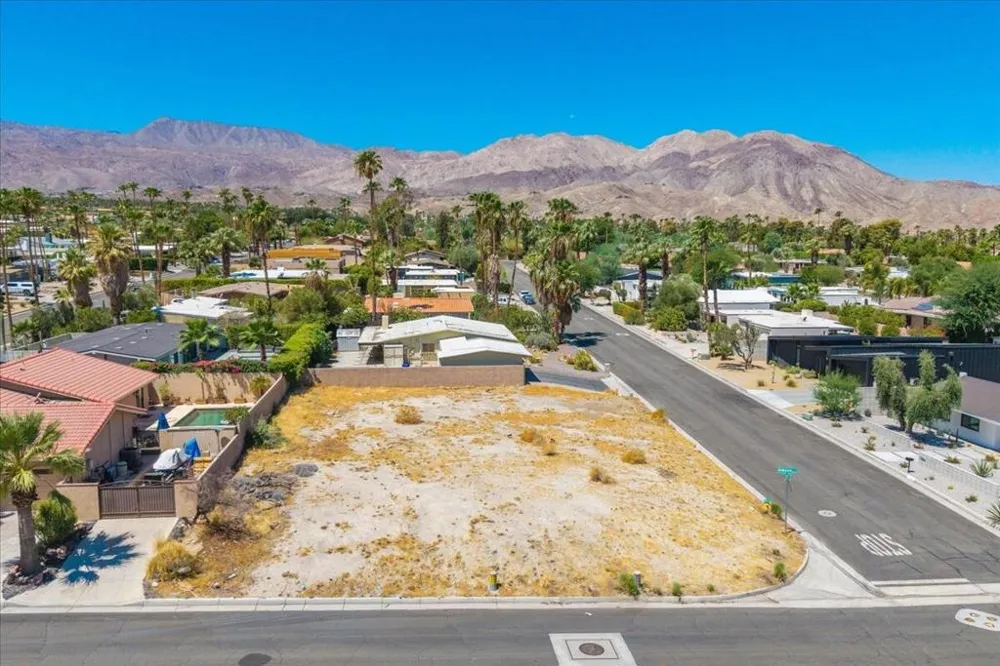 Sun & Moon Lane Palm Desert, CA 92260