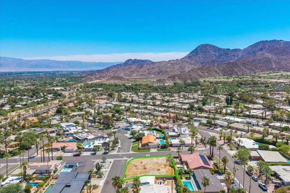 Sun & Moon Lane Palm Desert, CA 92260