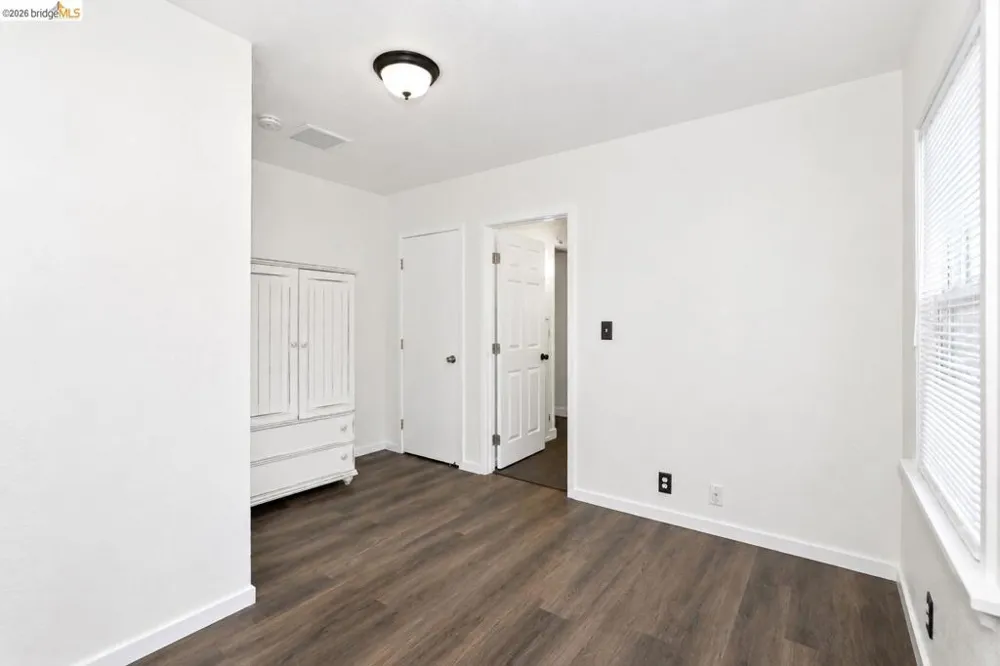 3221 Delaware St Oakland, CA 94602