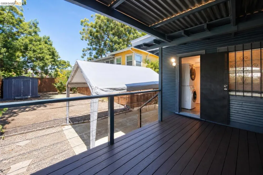 3221 Delaware St Oakland, CA 94602