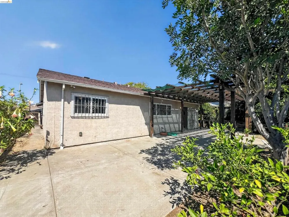 909 Mini Dr Vallejo, CA 94589