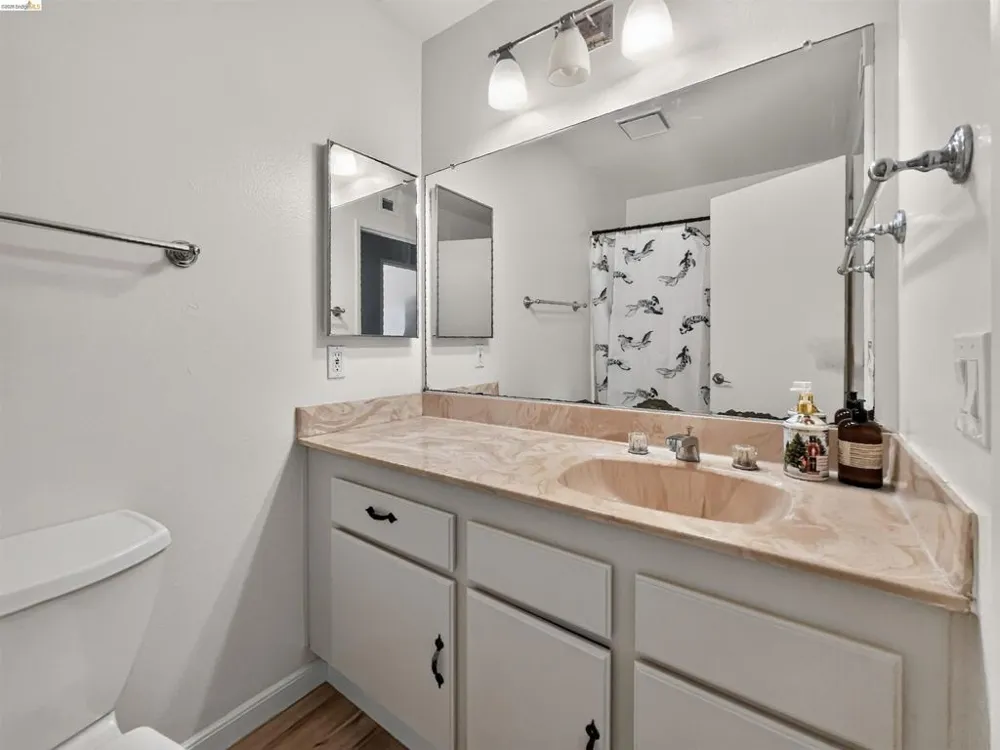 909 Mini Dr Vallejo, CA 94589