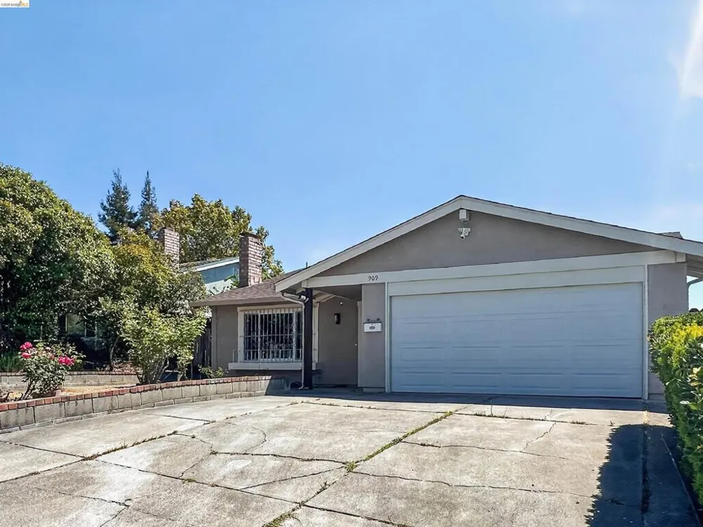 909 Mini Dr Vallejo, CA 94589