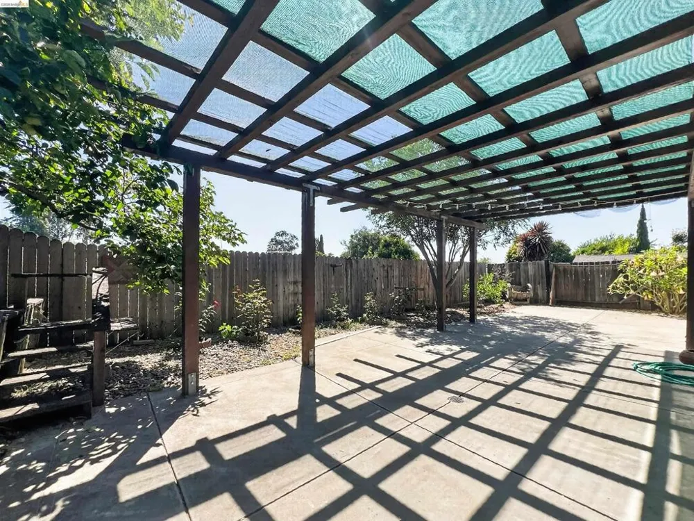 909 Mini Dr Vallejo, CA 94589