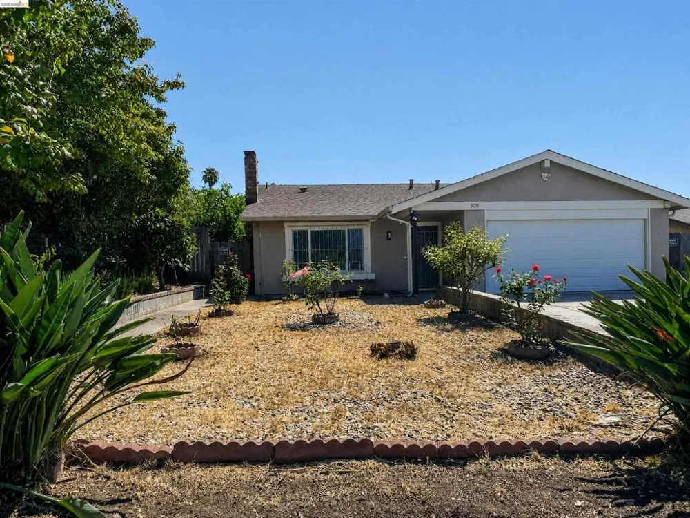 909 Mini Dr Vallejo, CA 94589
