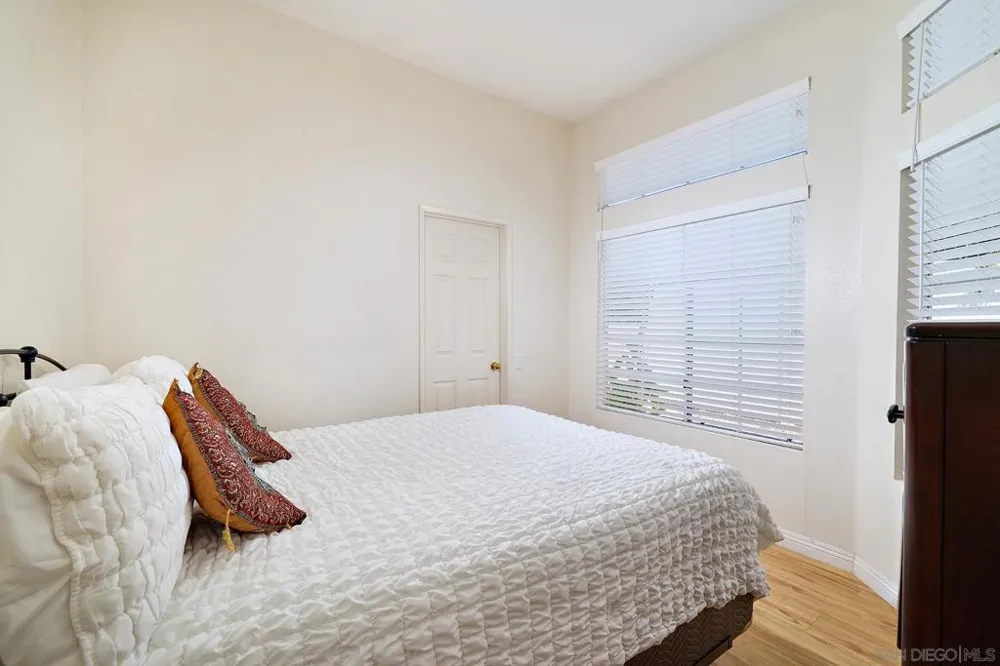 1077 Cordoba Vista, CA 92081