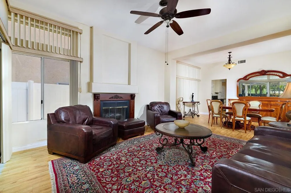 1077 Cordoba Vista, CA 92081