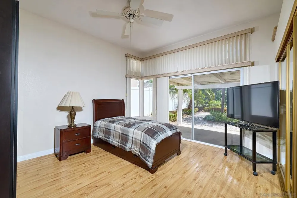 1077 Cordoba Vista, CA 92081