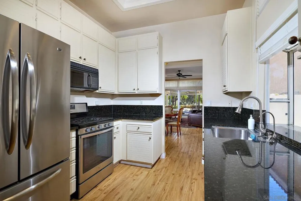 1077 Cordoba Vista, CA 92081