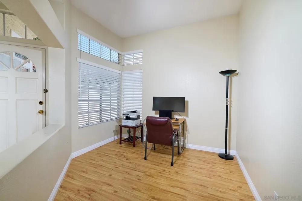 1077 Cordoba Vista, CA 92081