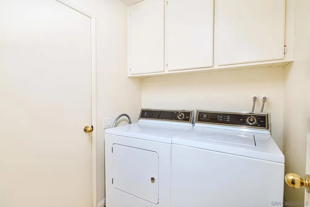 1077 Cordoba Vista, CA 92081