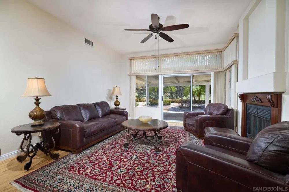 1077 Cordoba Vista, CA 92081