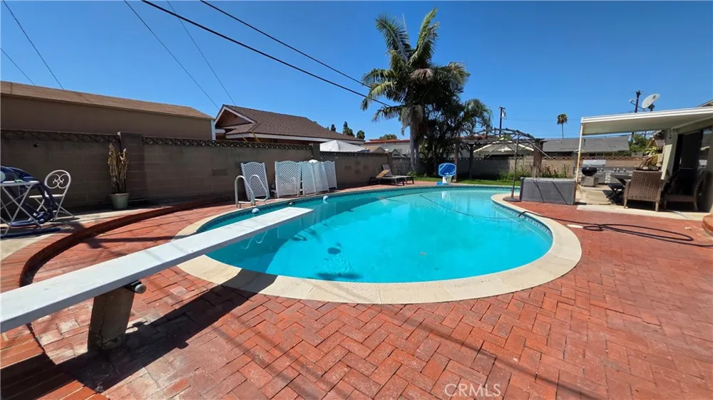 7100 El Rey Buena Park, CA 90620