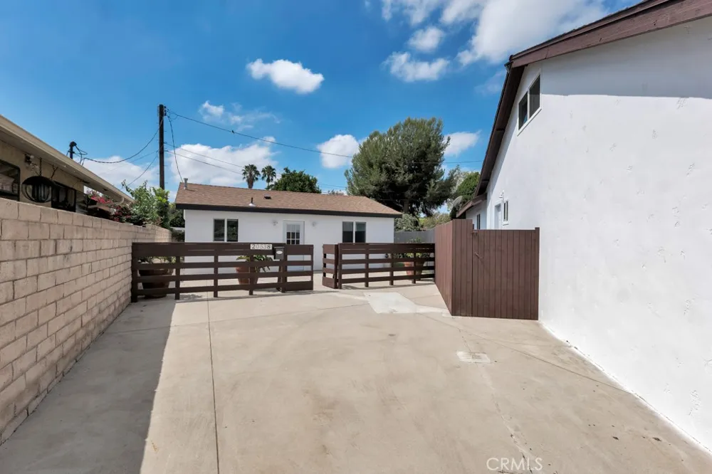 20540 Keswick Winnetka, CA 91306