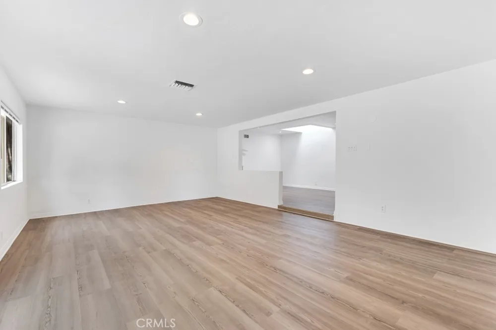 20540 Keswick Winnetka, CA 91306