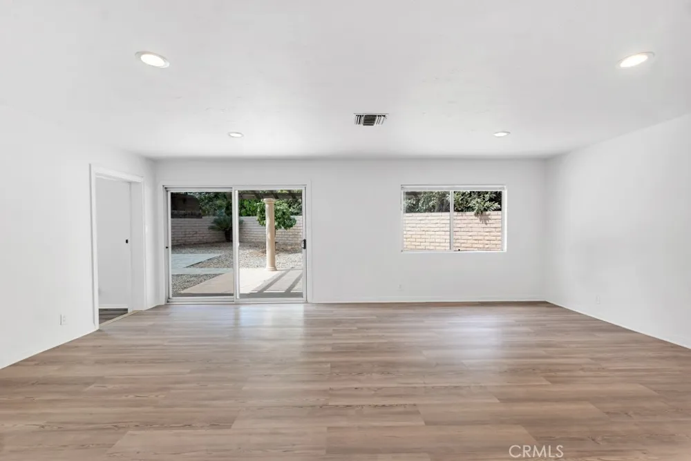 20540 Keswick Winnetka, CA 91306