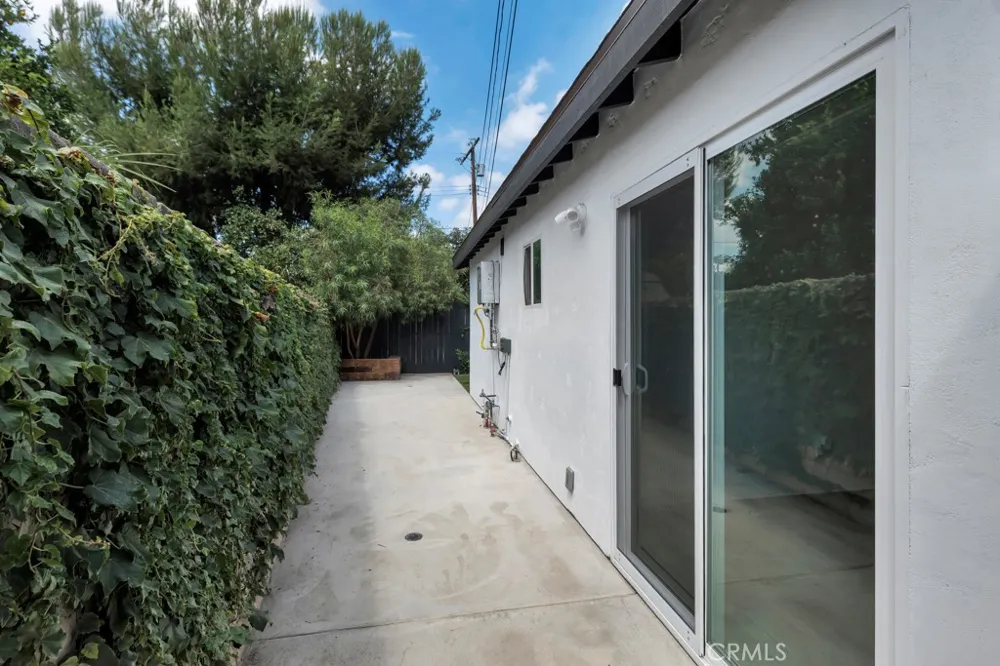 20540 Keswick Winnetka, CA 91306