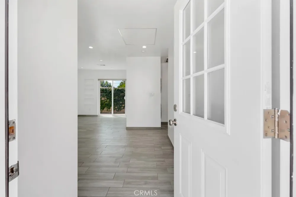 20540 Keswick Winnetka, CA 91306